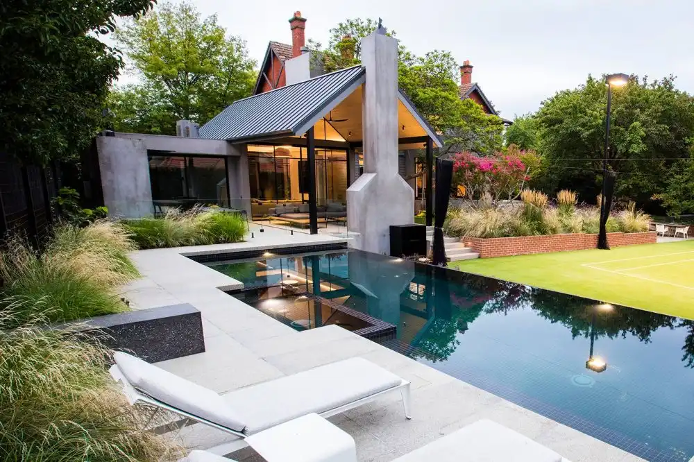 Concrete living for Modern Style Home
