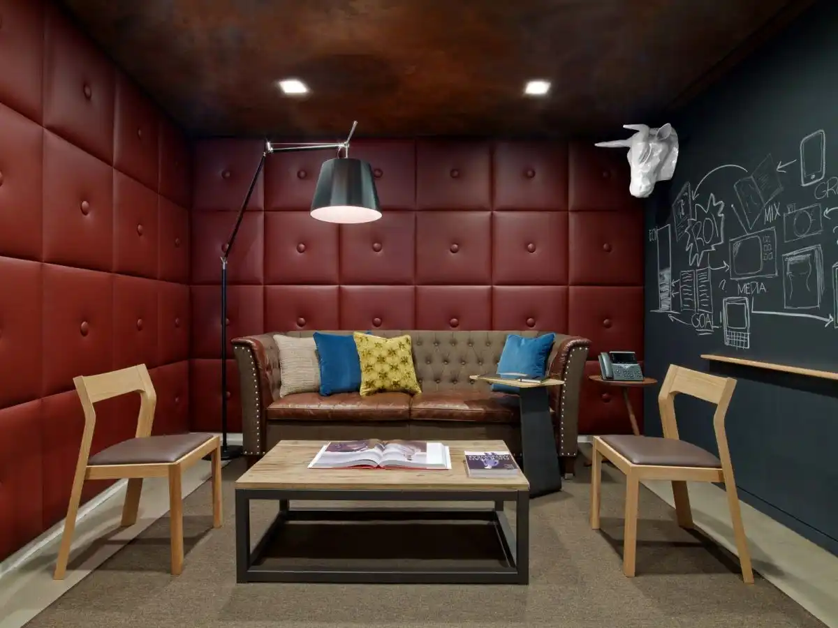 Condé Nast Entertainment Offices Meeting Area