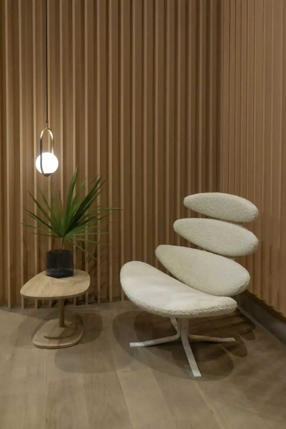 Corona easy chair design