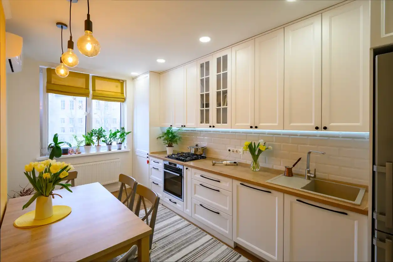 Choosing a suitable carpet for the kitchen implies analysing