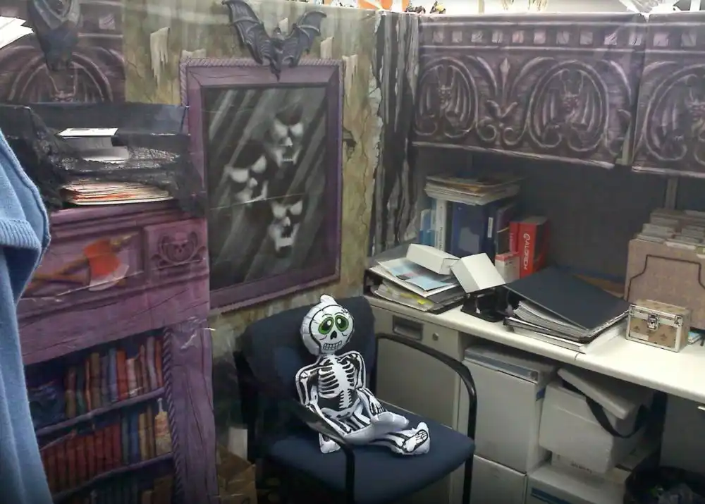 Cubicle Halloween Decor Design