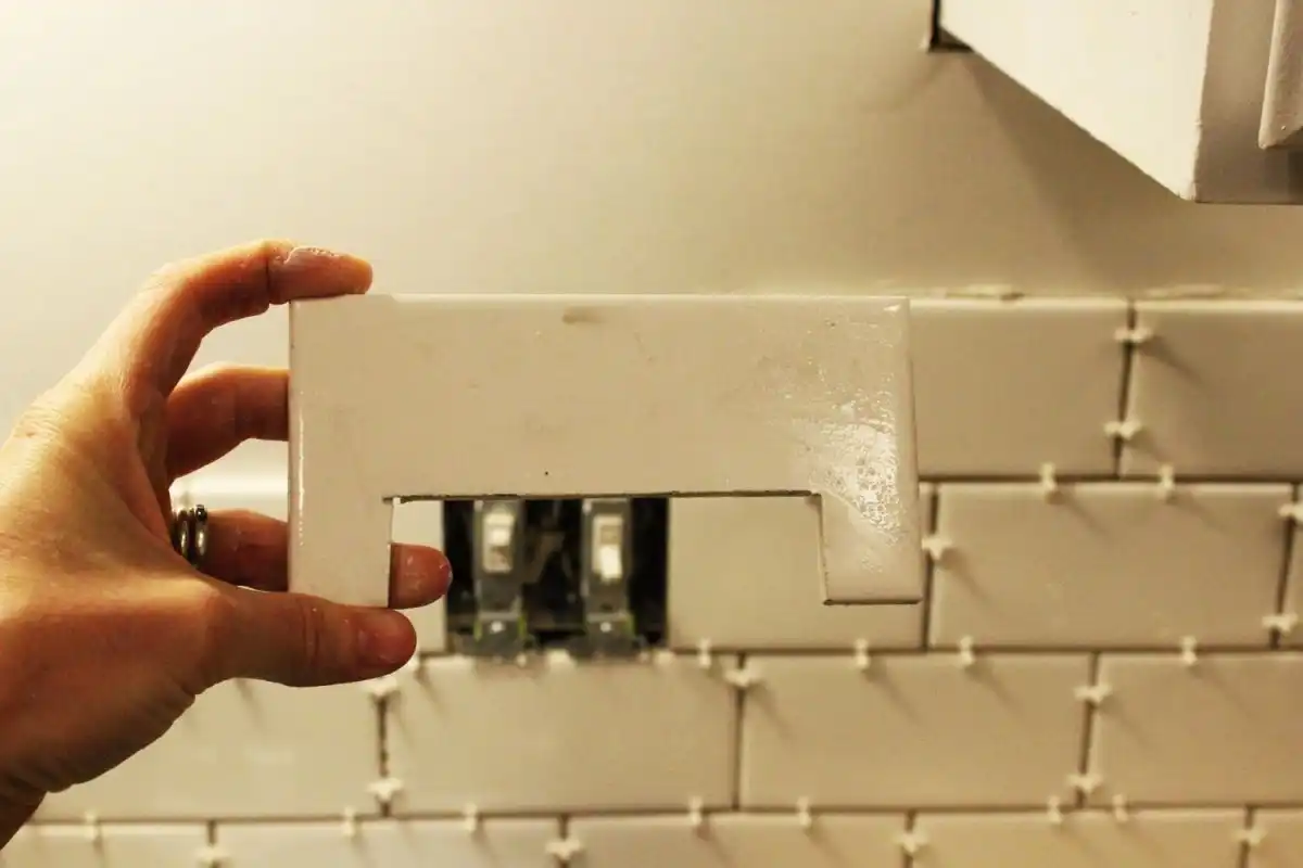 Cut the subway tile on center