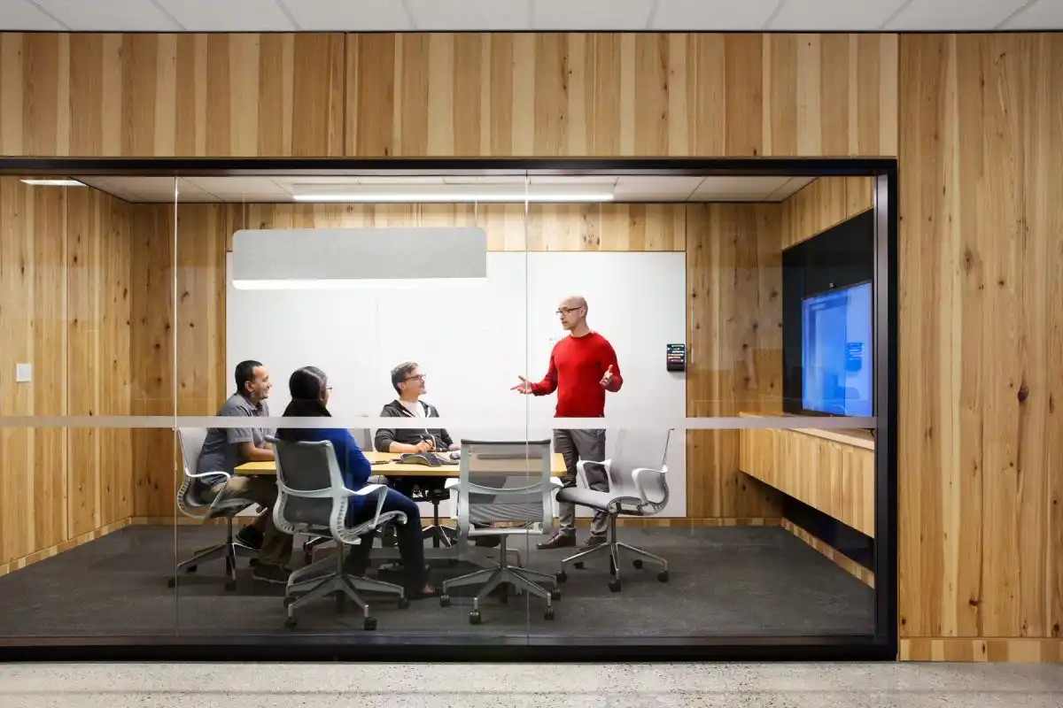 DBcloud office meeting room