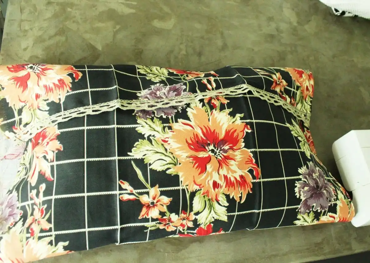 DIY Dish Towel Pillow with Exposed Envelope Flap