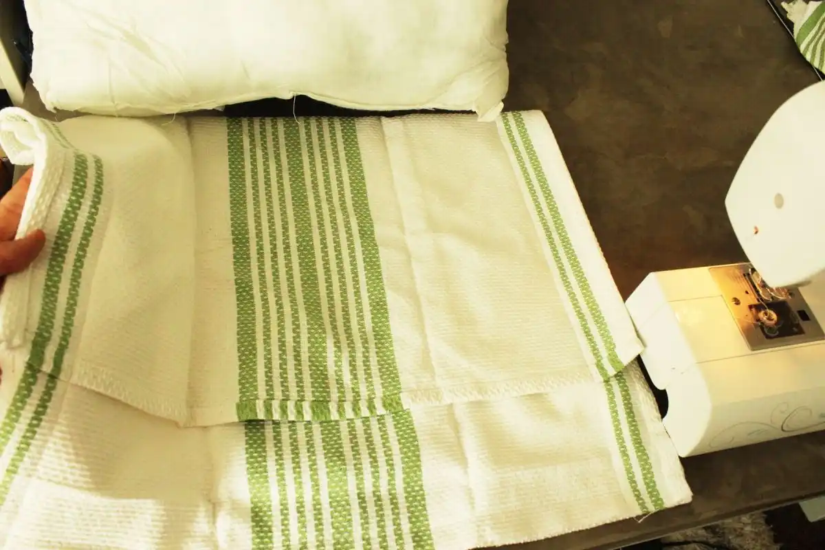 DIY Dish Towel Pillows Sew up your seams