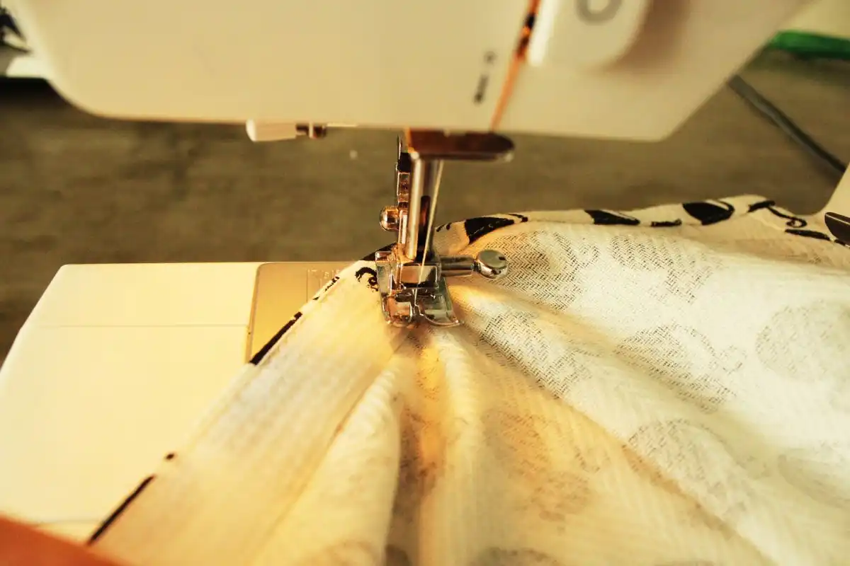 DIY Dish Towel Pillows When turning a sharp corner