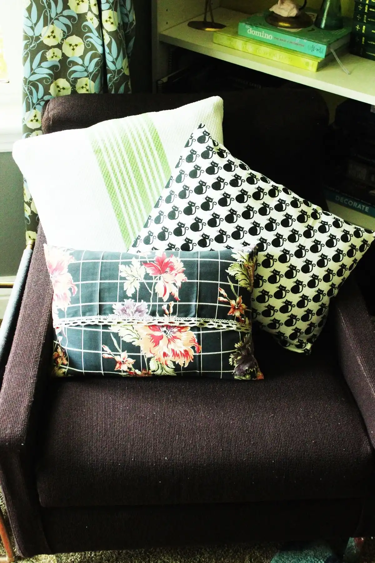DIY Dish Towel Pillows While dish towels often come as a coordinated set