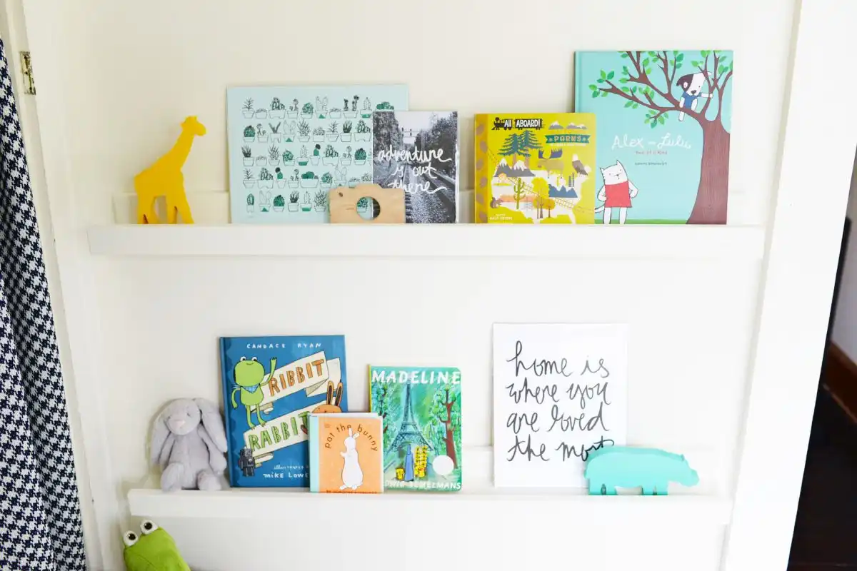 floating book shelf