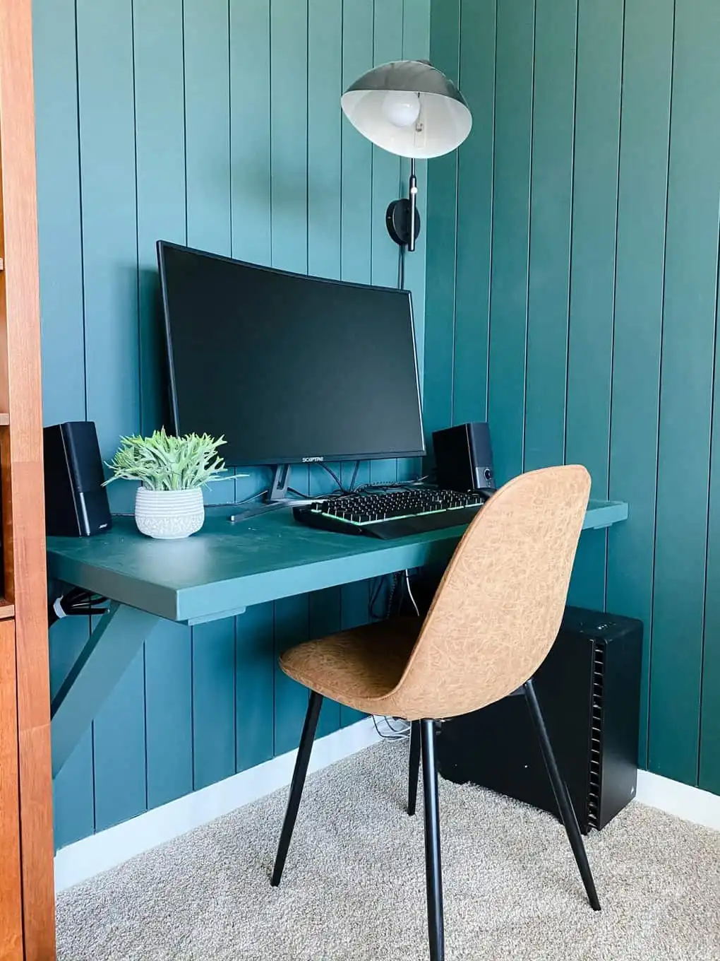 DIY Floating Desk