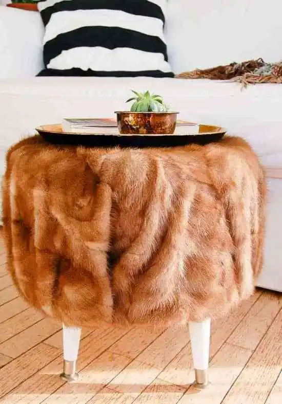 DIY-Fur-Ottoman-from-a-cable-spool