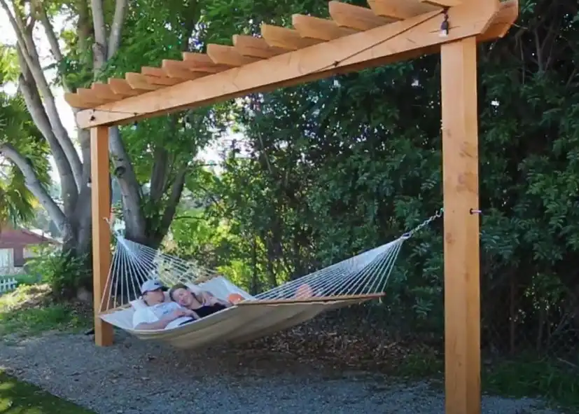 DIY Hammock Pergola
