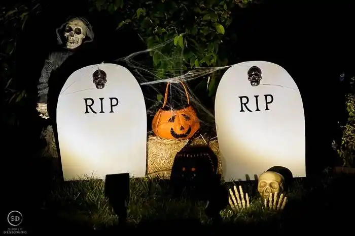 DIY Harvest Yard Sign- RIP Headstone Decoration