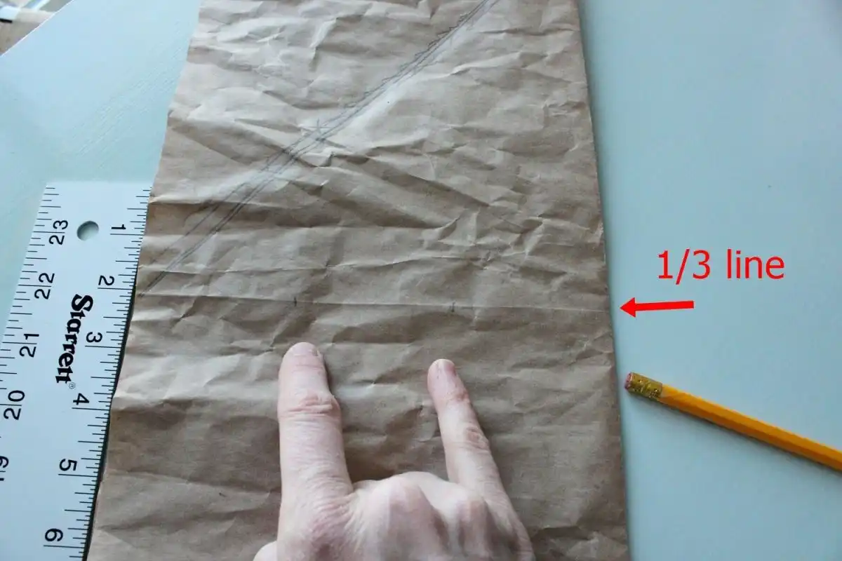DIY Marquee Sign - keep paper folded