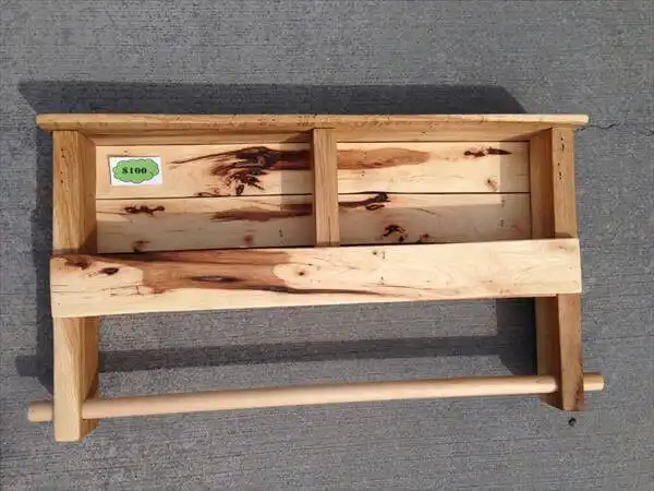 DIY Pallet Shelf with a Towel Rack