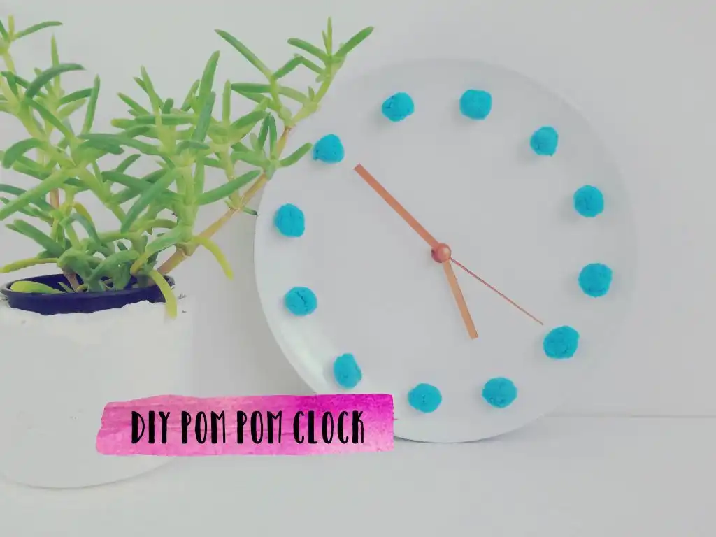 DIY Pom Pom Clock