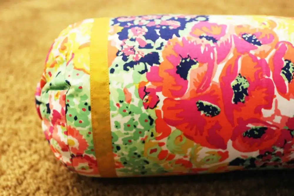 DIY Sew a Bolster Pillow for your Bedroom