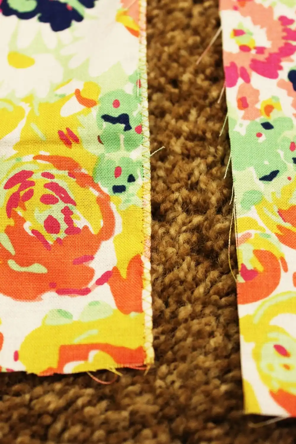 DIY Sew a Bolster Pillow zig zagged side will actually be the side