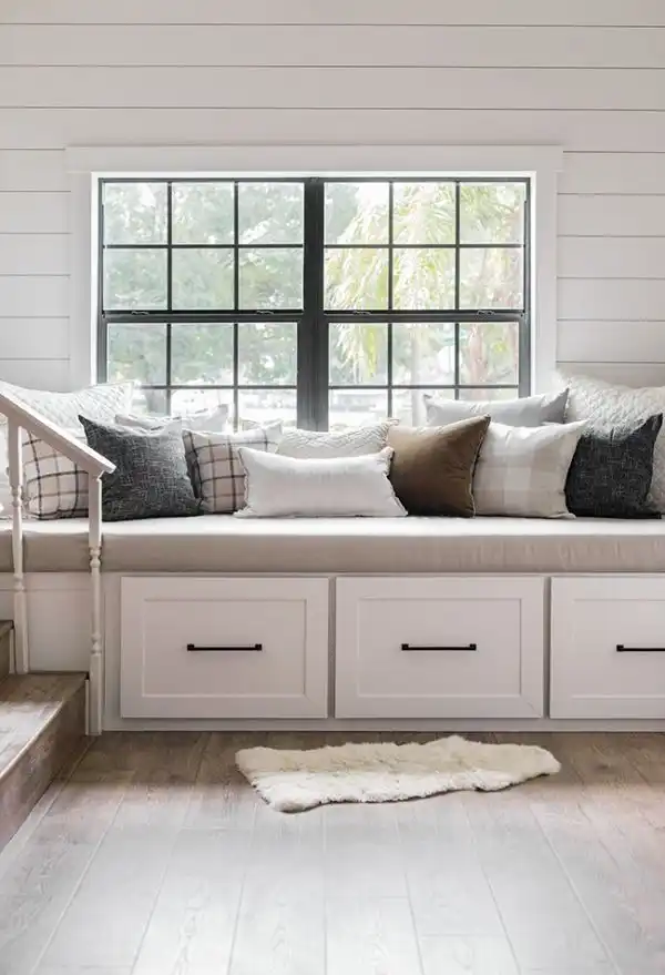 DIY WINDOW BENCH SEAT