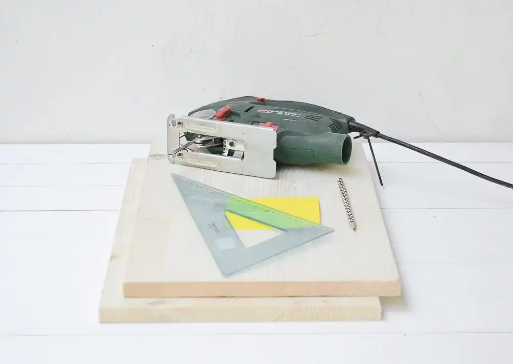 DIY Wooden Magazine Holder Materials