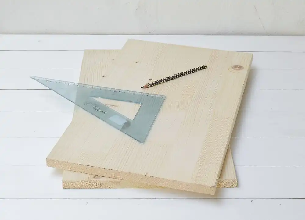 DIY Wooden Magazine Holder Step1