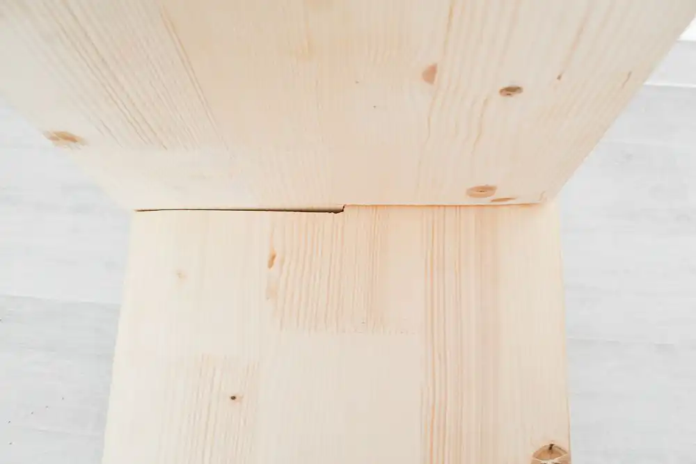 DIY Wooden Magazine Holder Step7