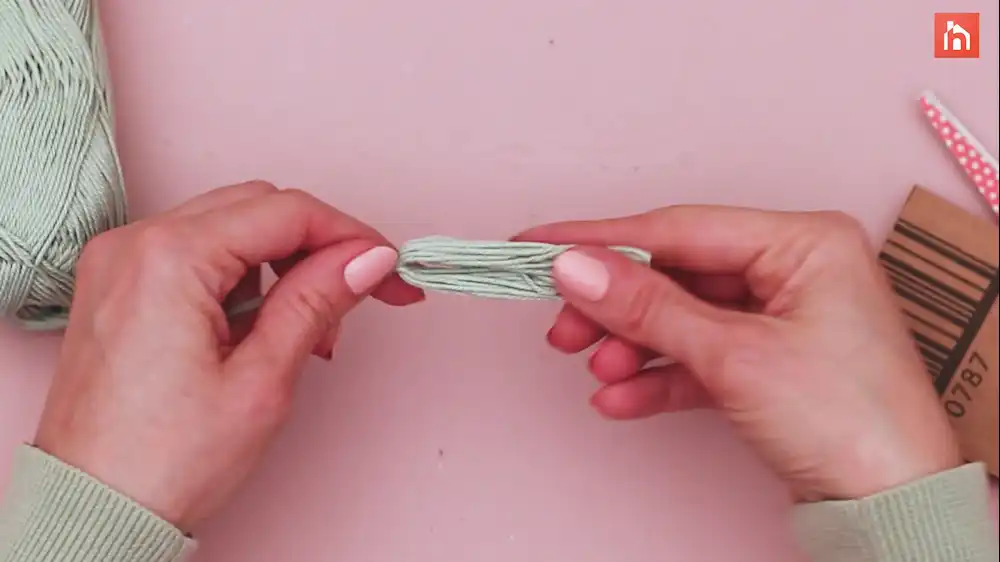 DIY Yarn Wall Tassel 28
