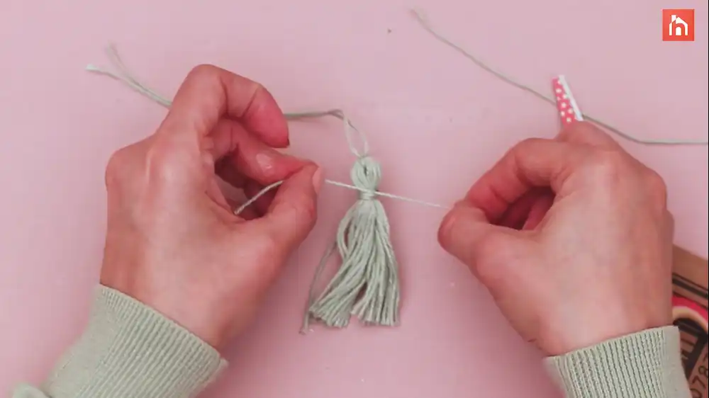 DIY Yarn Wall Tassel 33