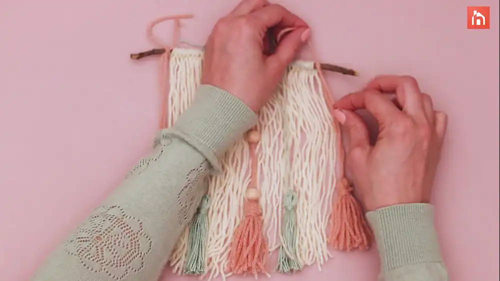 DIY Yarn Wall Tassel 72