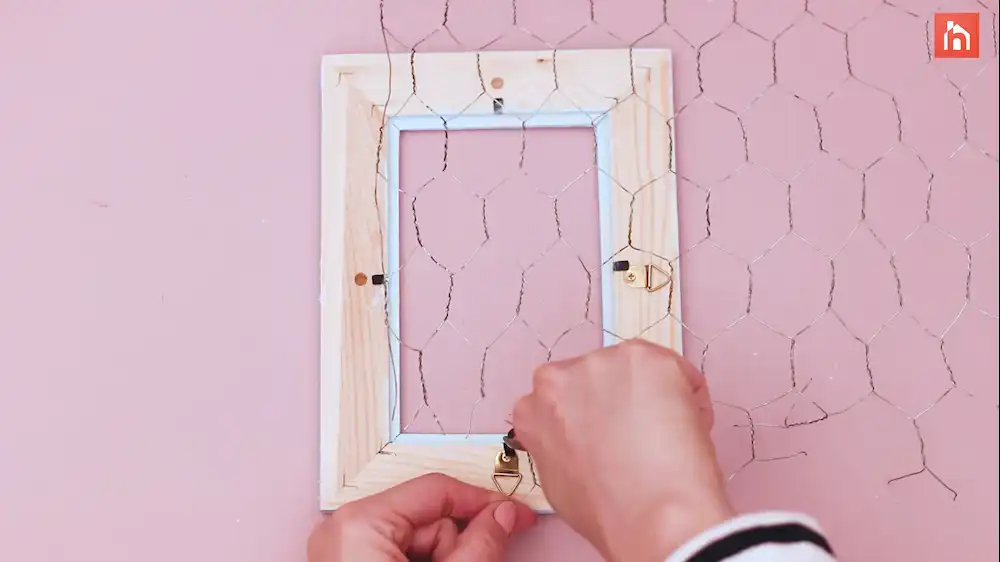 DIY chicken wire frame 12