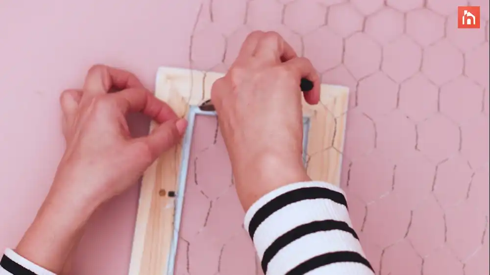 DIY chicken wire frame 15