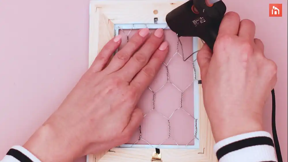 DIY chicken wire frame 19