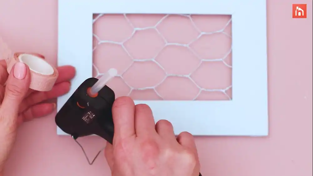 DIY chicken wire frame 34
