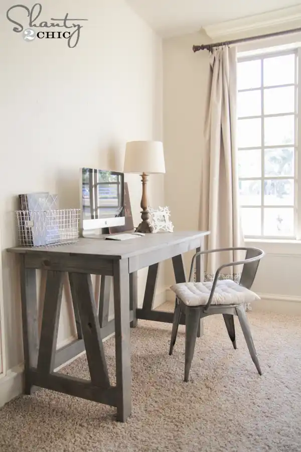 DIY desk free plans -woodworking