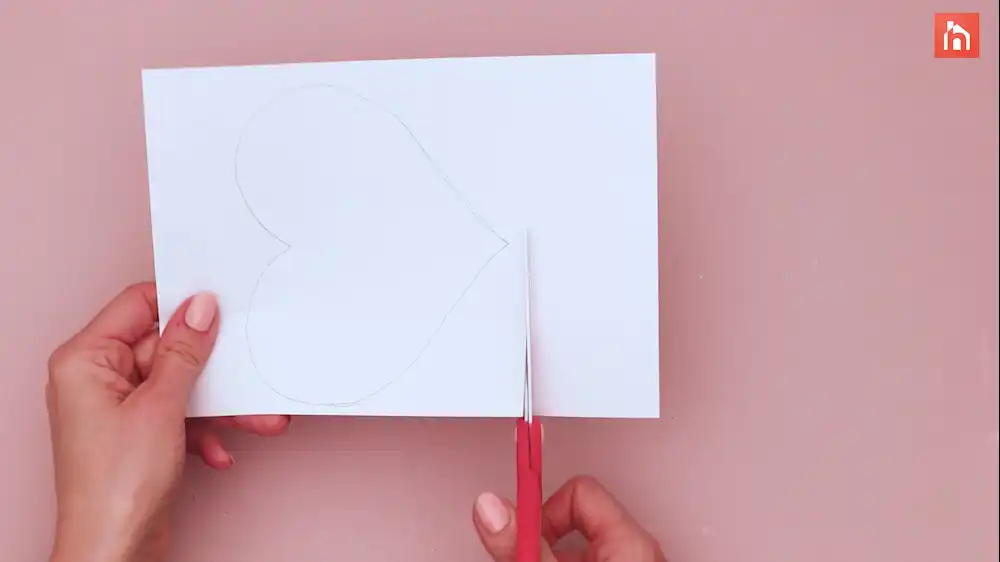 DIY heart nail string art 29
