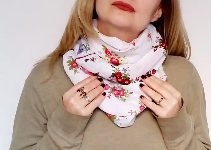 DIY scarf circle