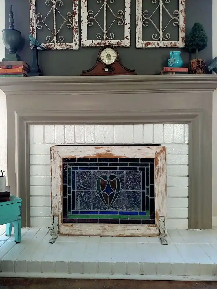 DIY stained glass screen