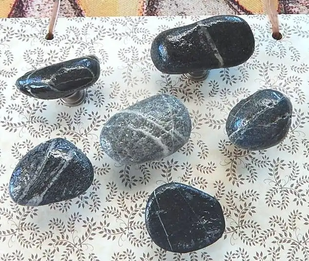 DIY stone beach cabinet knobs