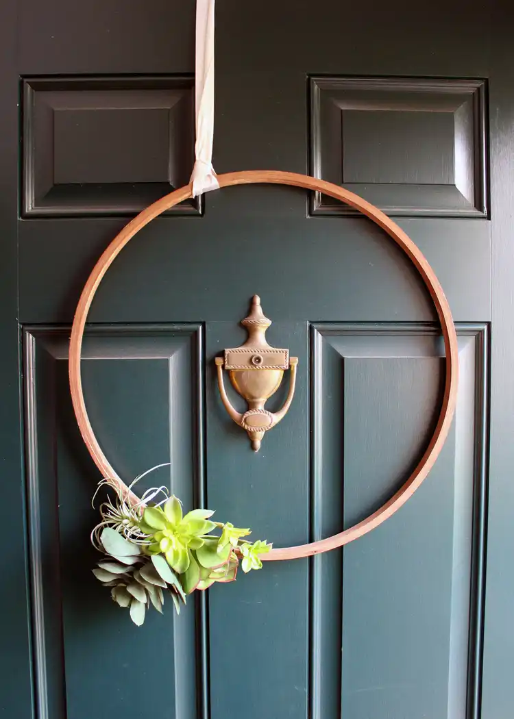DIY succulent wreath