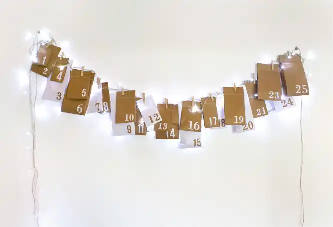 100 DIY Christmas Decorations That Will Fill Your Home With Joy