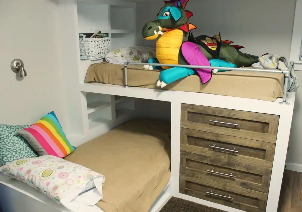 Daybed kids room design
