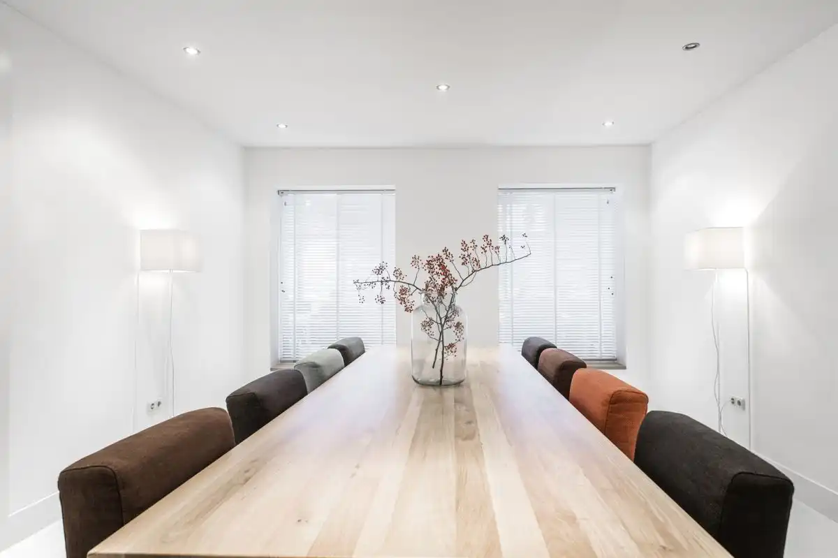 Decom – Venray Offices - White Meeting Room