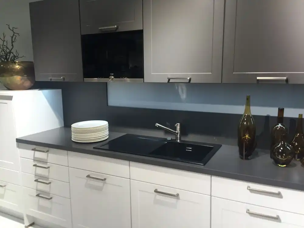 Decorate the kitchen countertop with empty glass