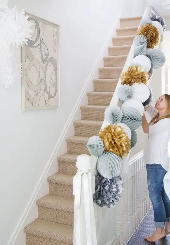 Decorate the stairs with accessories