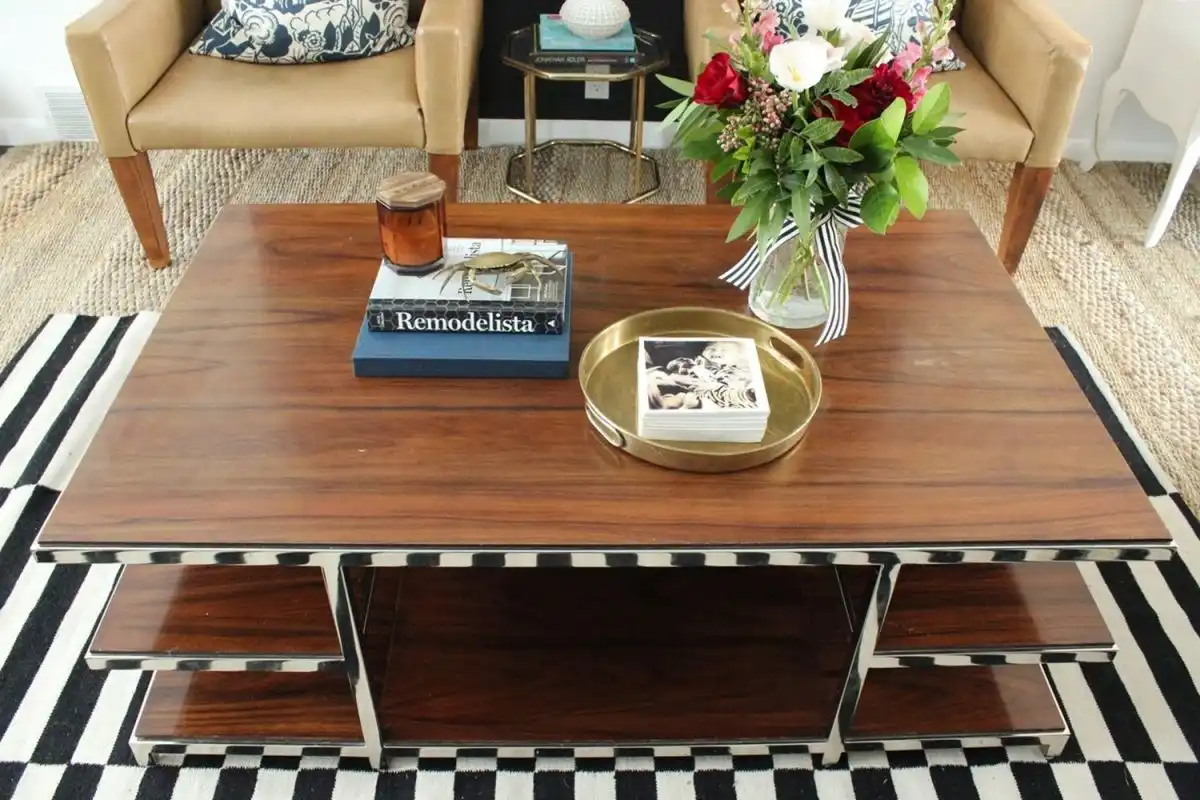 Decorate with trays
