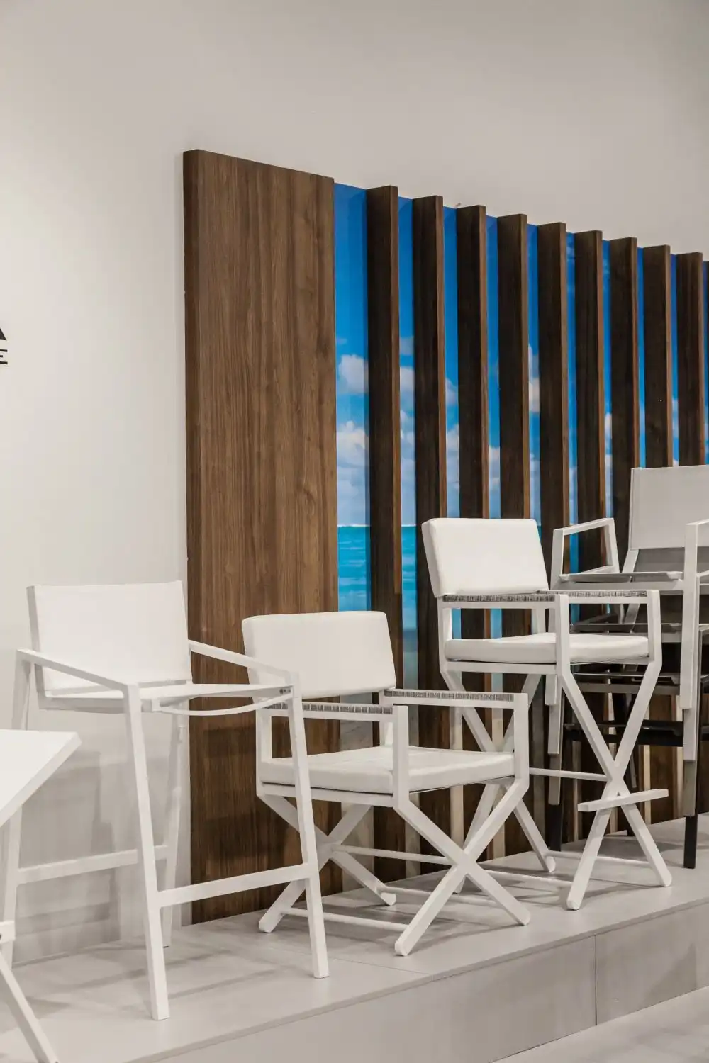 Deka outdoor white pool chairs