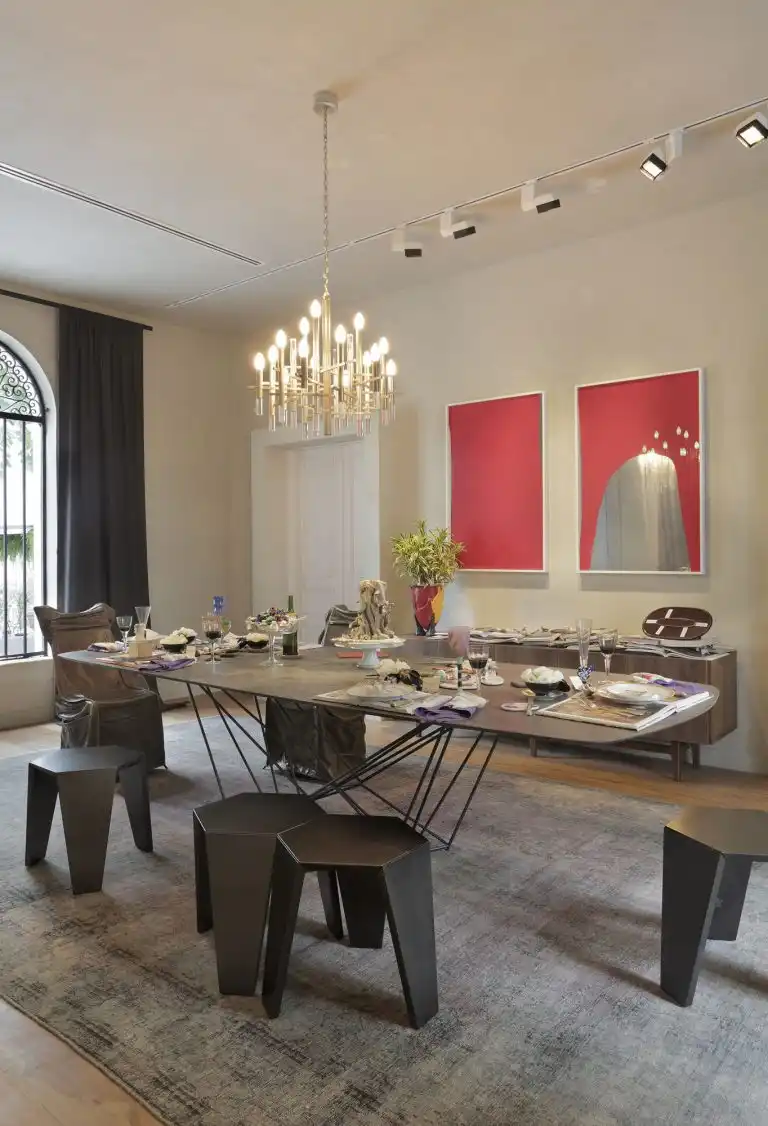 Dining Room by Gisele Taranto