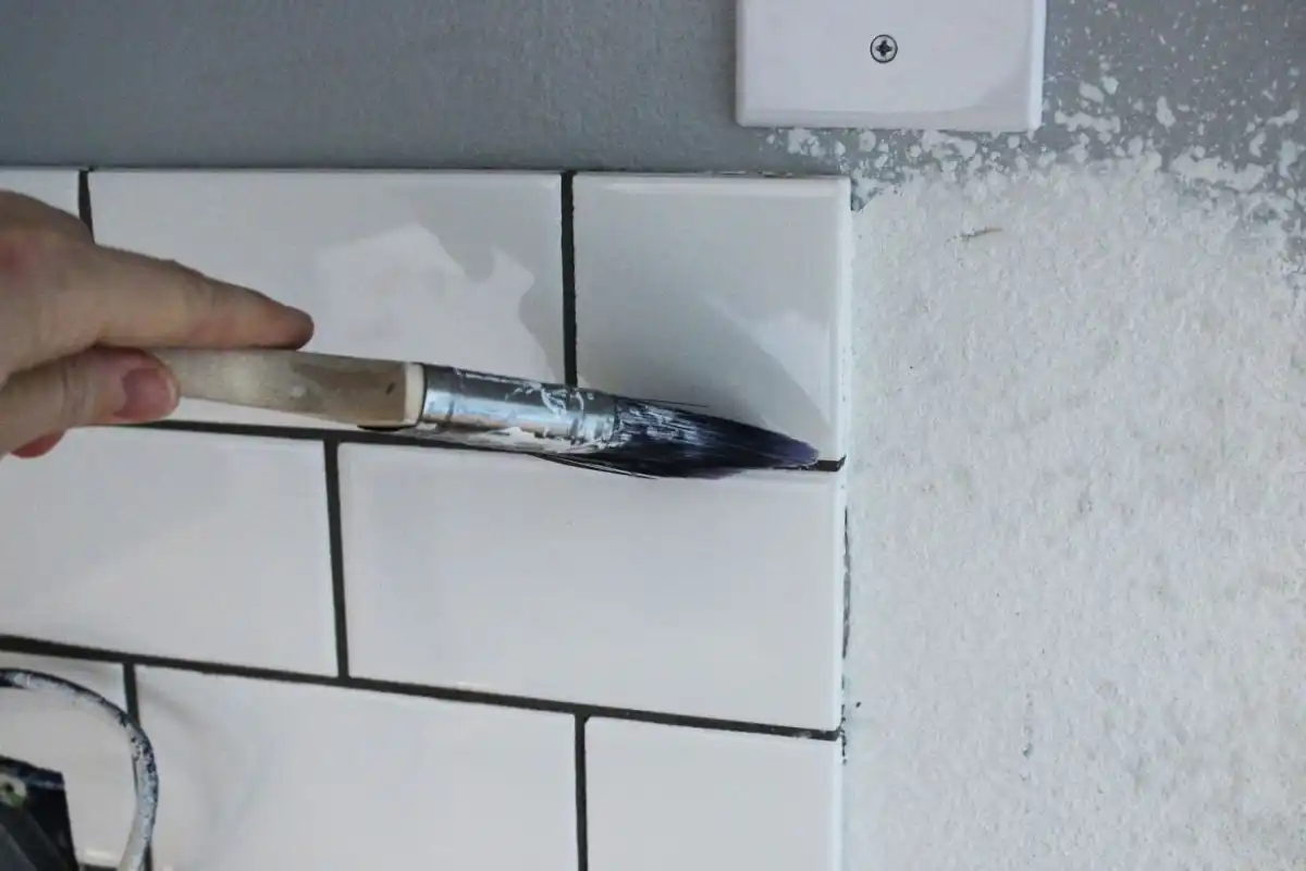 Dip your foam brush