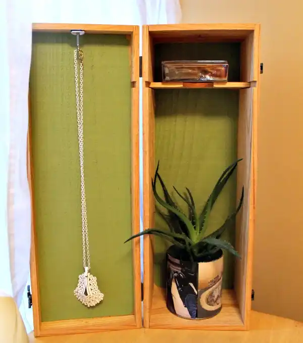 Display shelf from old box