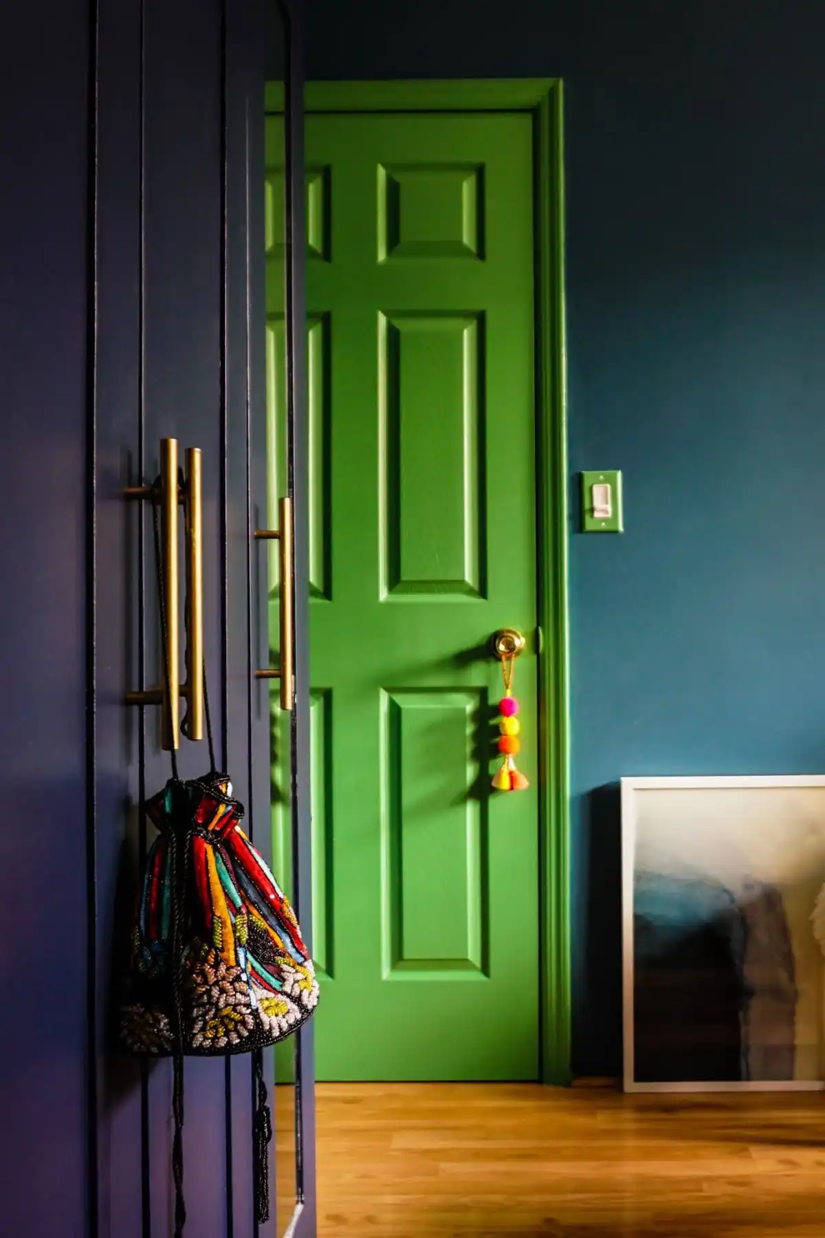 Kelly Green Color Guide: Incorporating it Into Your Home