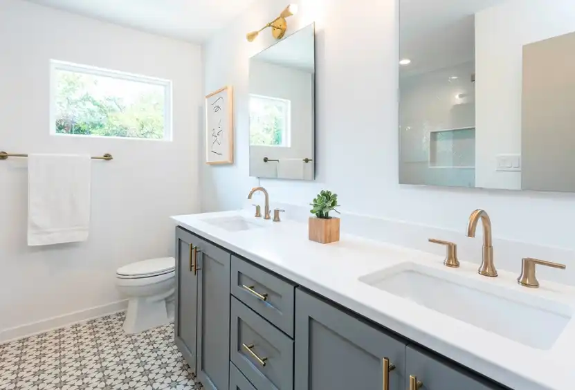 Double-Sink Bathroom Setup